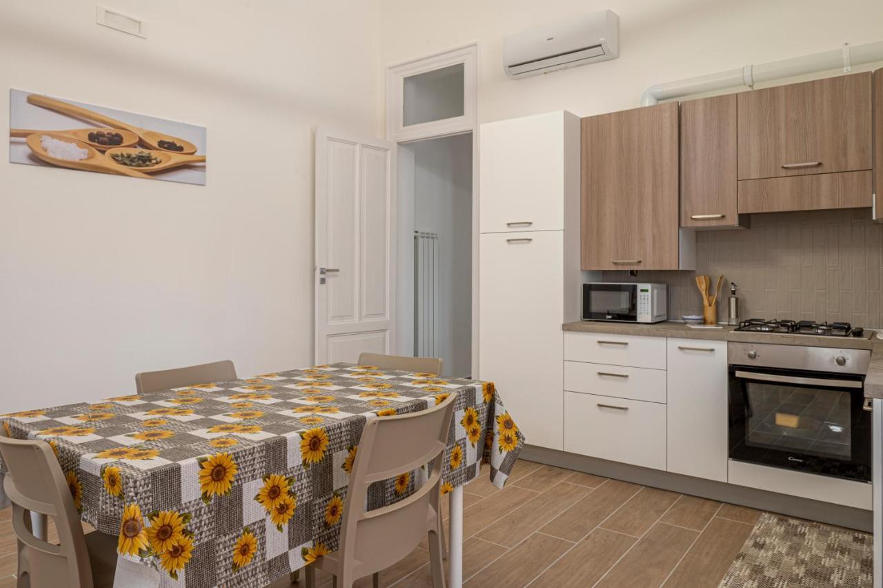 Le Case Di Franca Trapani Buitenkant foto