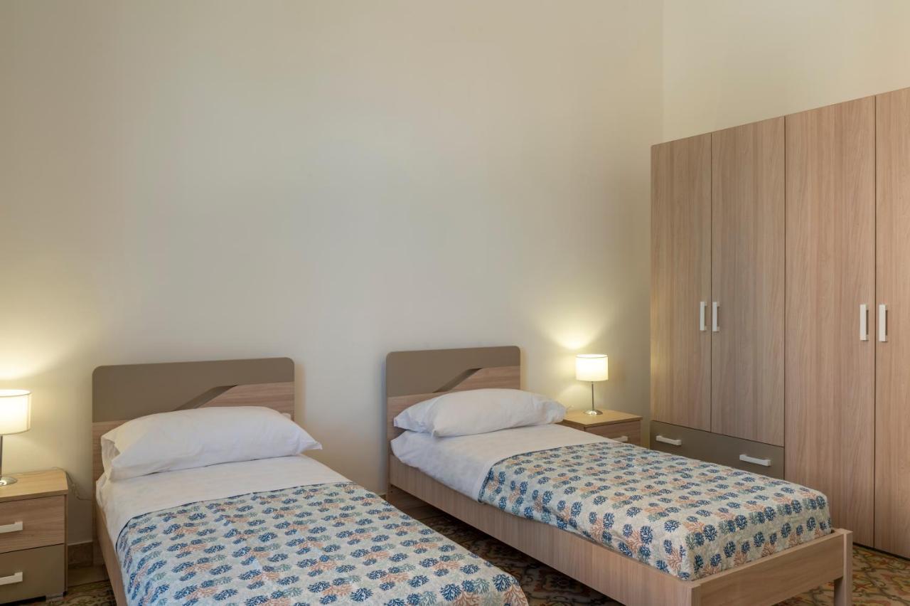 Le Case Di Franca Trapani Buitenkant foto
